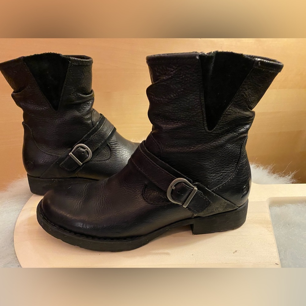 Born Boots Combat & Moto black leather upper boots size 6.5